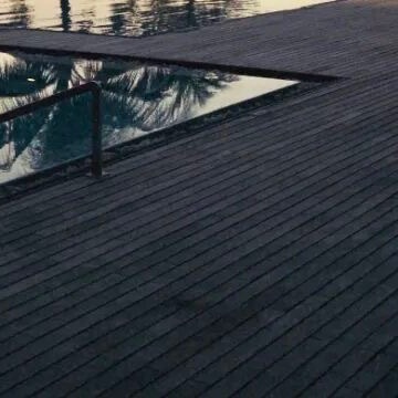 0000生命的天空里，有风和日丽，亦有云遮雾障☁️。不是每轮艳阳都暖人🌞，不是