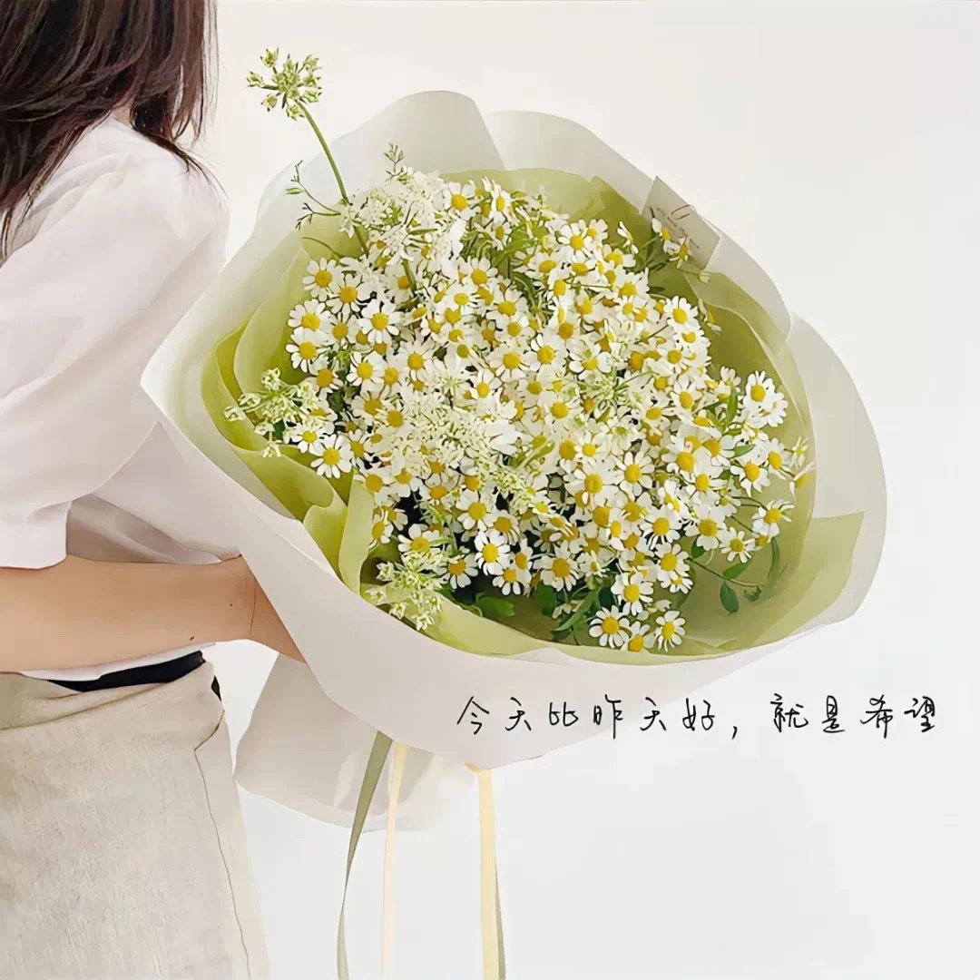 ັ²⁰²³/₁₀.₀₉ ☀ • ◡•⁺与其抱怨生活不让你好过 还不如自己努力过个