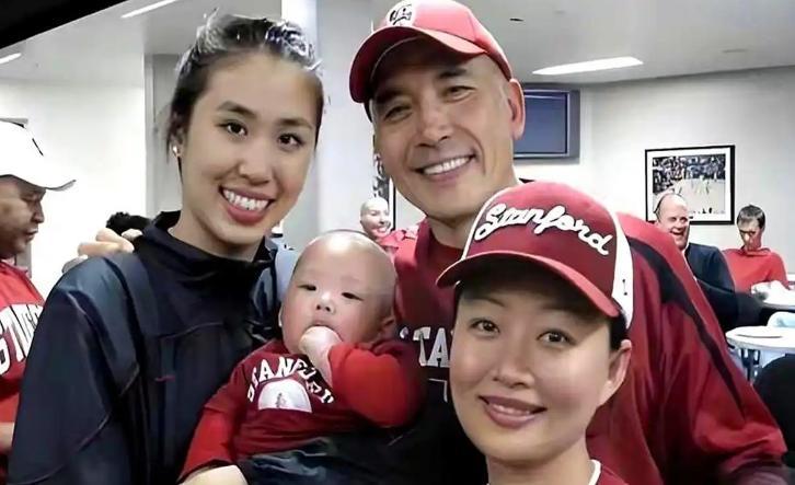 都说郎平是传奇，可她前夫白帆，才是真正深藏不露的“狠人”；当年离婚，房子、女儿抚