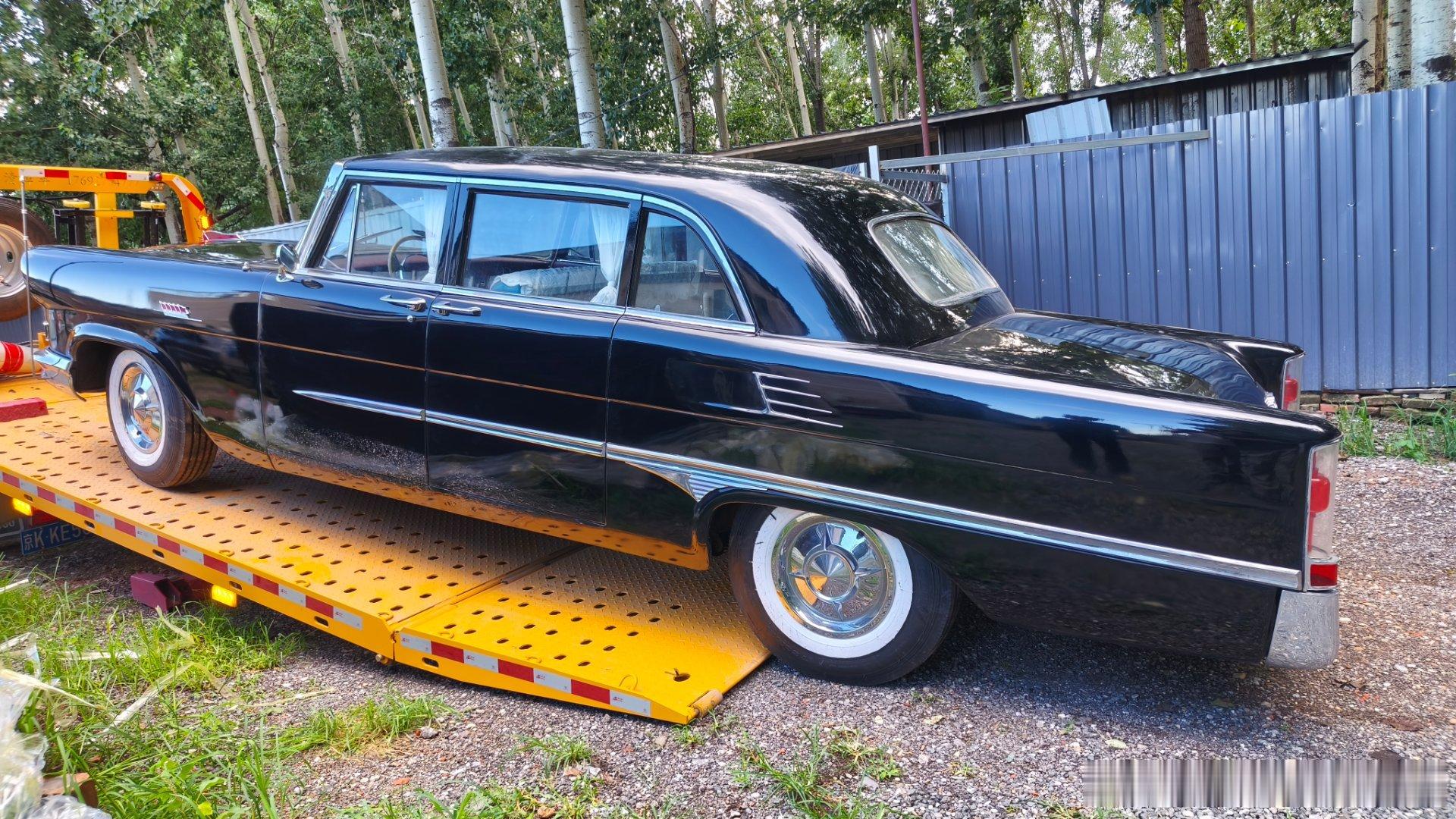 车库里来了价值一百多万的狠车！1959红旗CA72。这才是真正的最贵中国车，无论