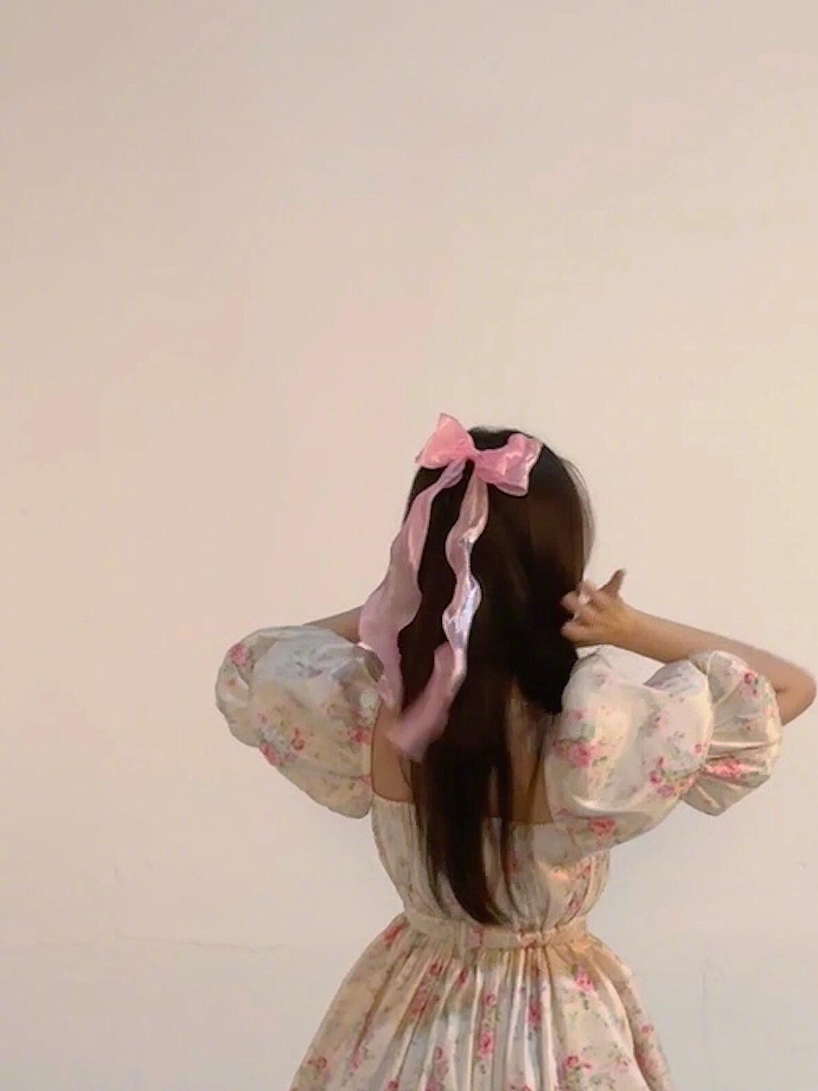 她留给你是背影 