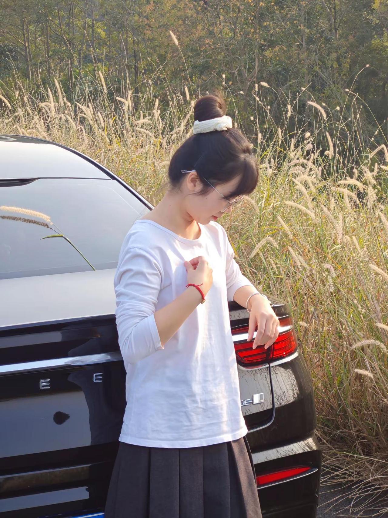 你家人同意你嫁到广东没有 同意的话我就开车去接你！星瑞 手握方向盘的女孩子 女生