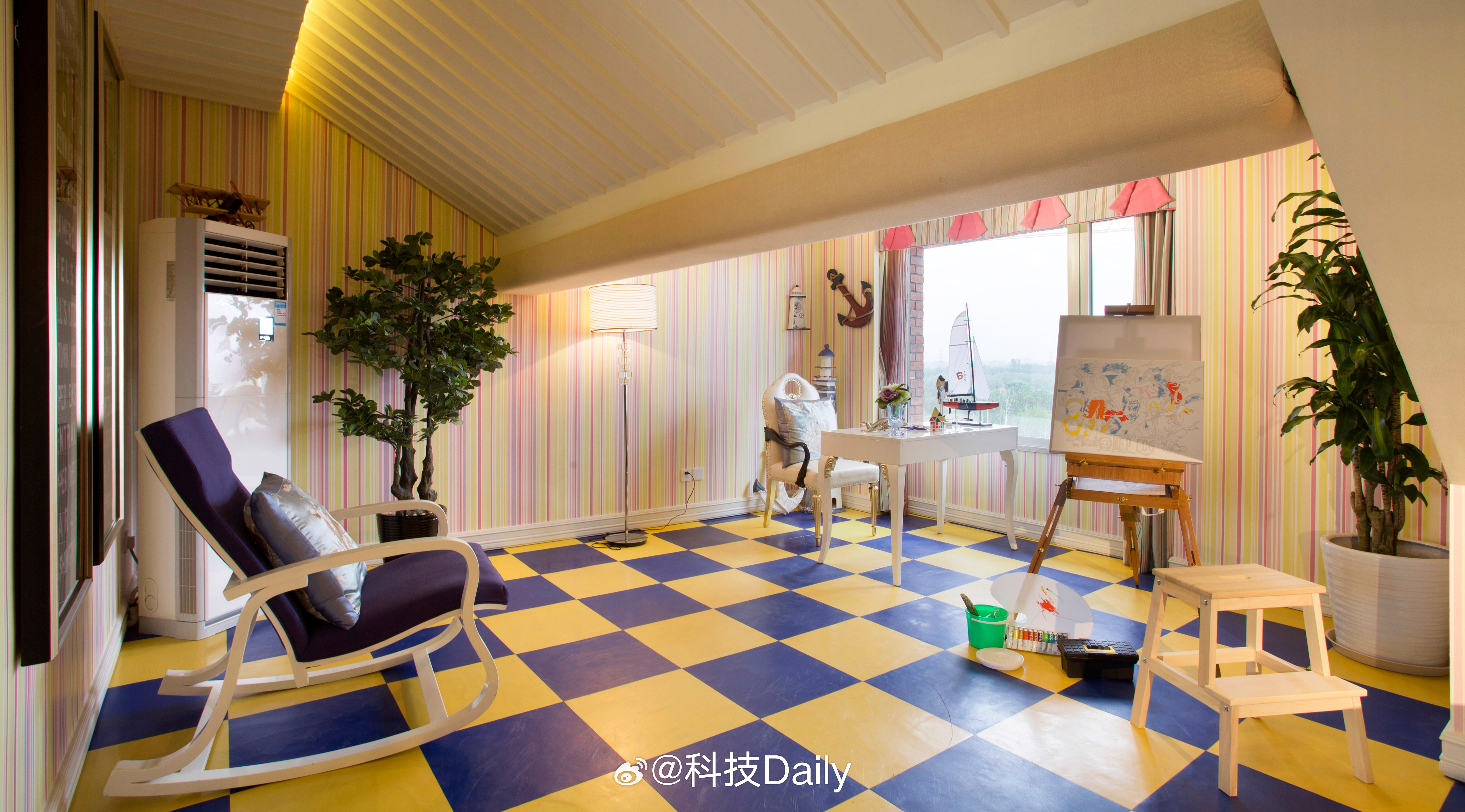 上海女生3900月租阁楼房活出生活品质 只要动手能力强再小的房间也能收拾出花样来