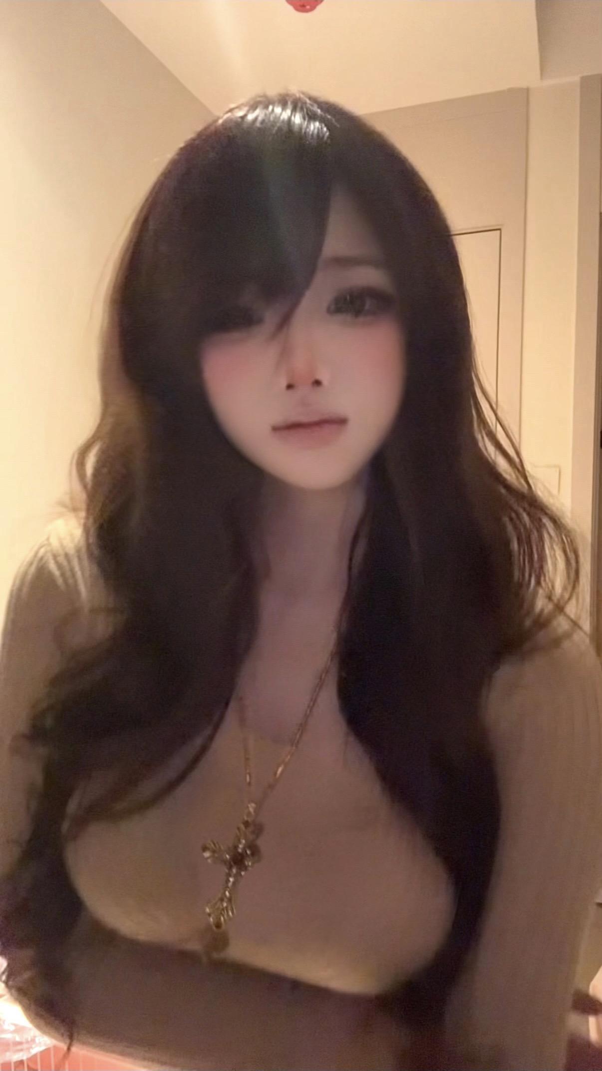 宝宝们我最近在准备店铺 招设计师中 想找会设计choker会画图的宝宝...