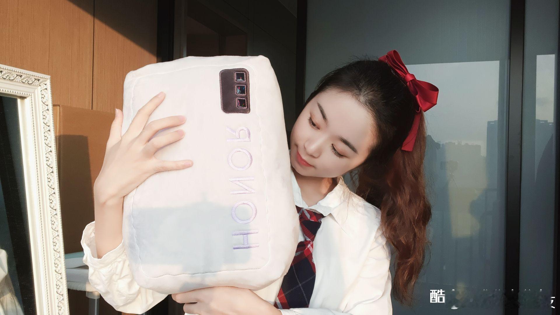 把酷安下了回来，看到了以前的照片，好年轻！[笑cry] ​​​
