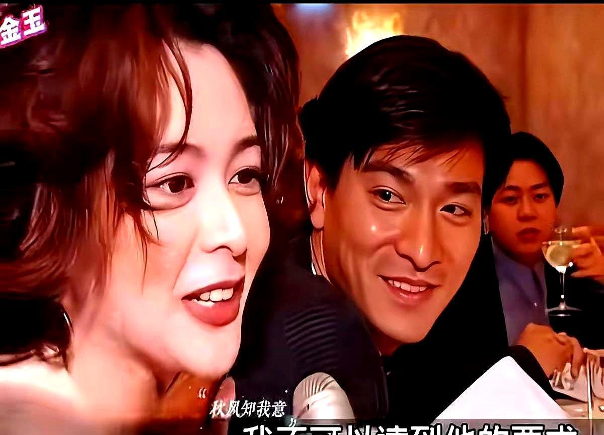 他俩演了十几部戏，亲也亲了抱也抱了，观众以为他们会成真，结果戏一关机就各回各家。