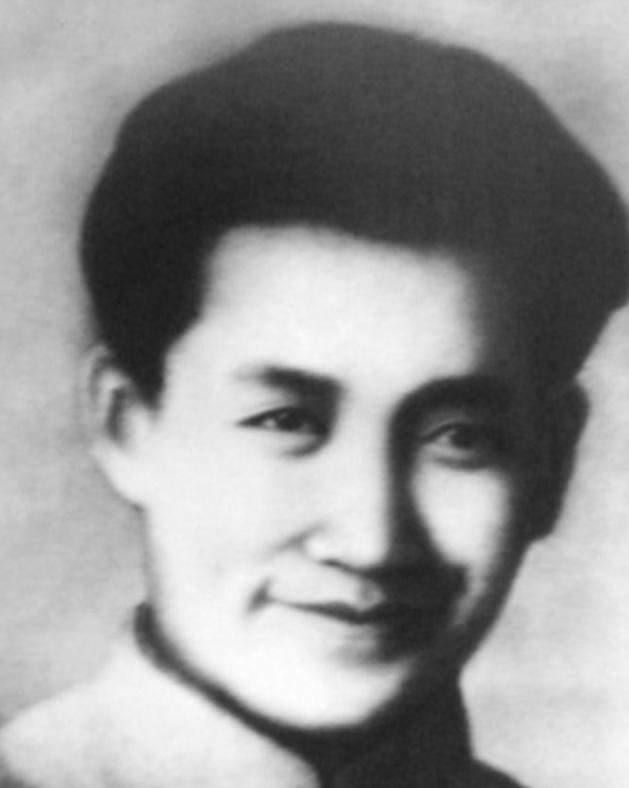 1955年，开国元帅授衔仪式，十位将领接过元帅肩章。回看这段历史，刘志丹将军如果