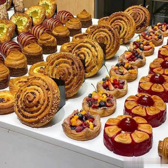 #记录我的2023# 
#十月美食录# 
甜品是心情不美丽时最好的治愈品！就像曾