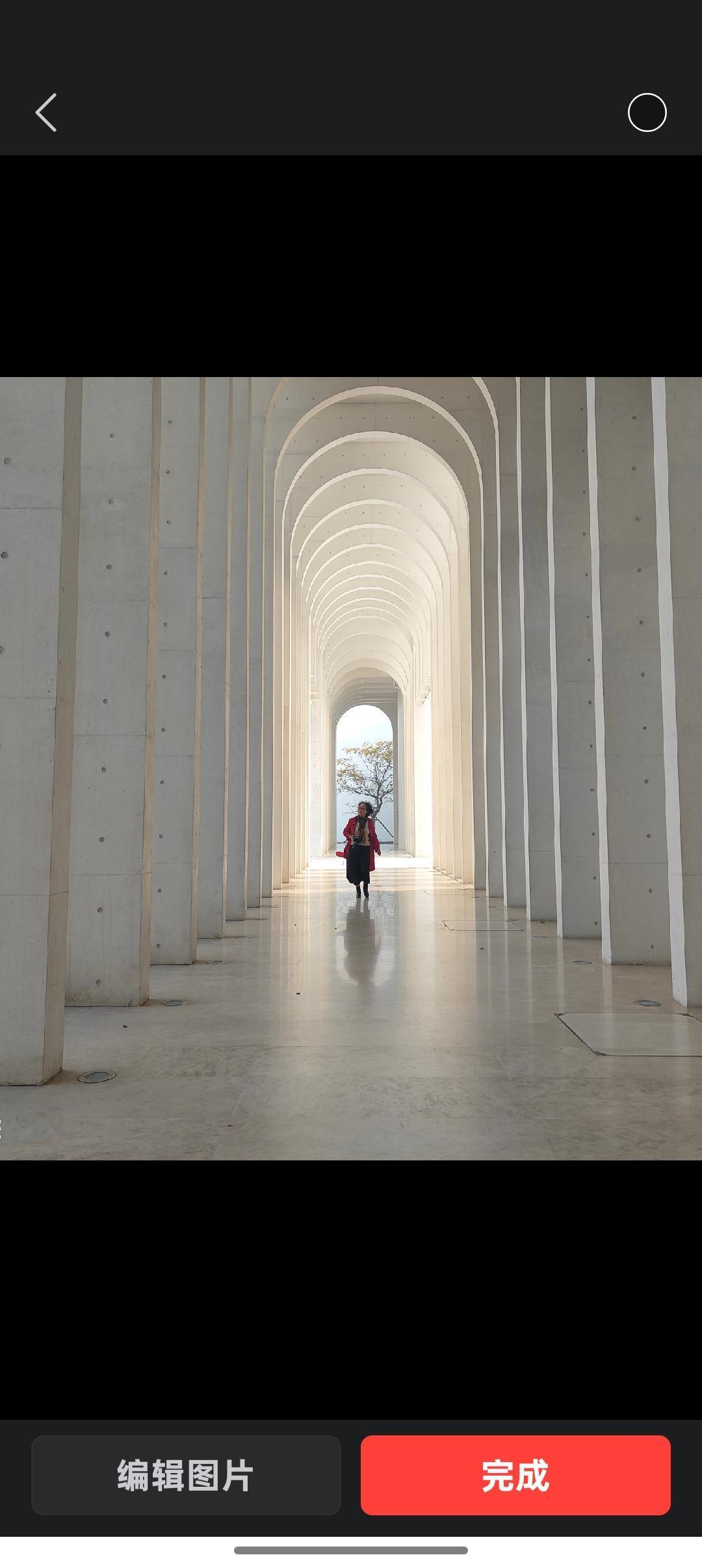 我家常年很少买鸡鸭鱼。买的次数一个手都能数过来。特别是老伴，他不爱吃羊肉，牛肉还