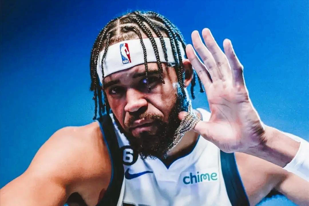 麦基回美国了，
北京男篮初六开训，
周琦的压力真的来了。

麦基刚宣布加盟北京男