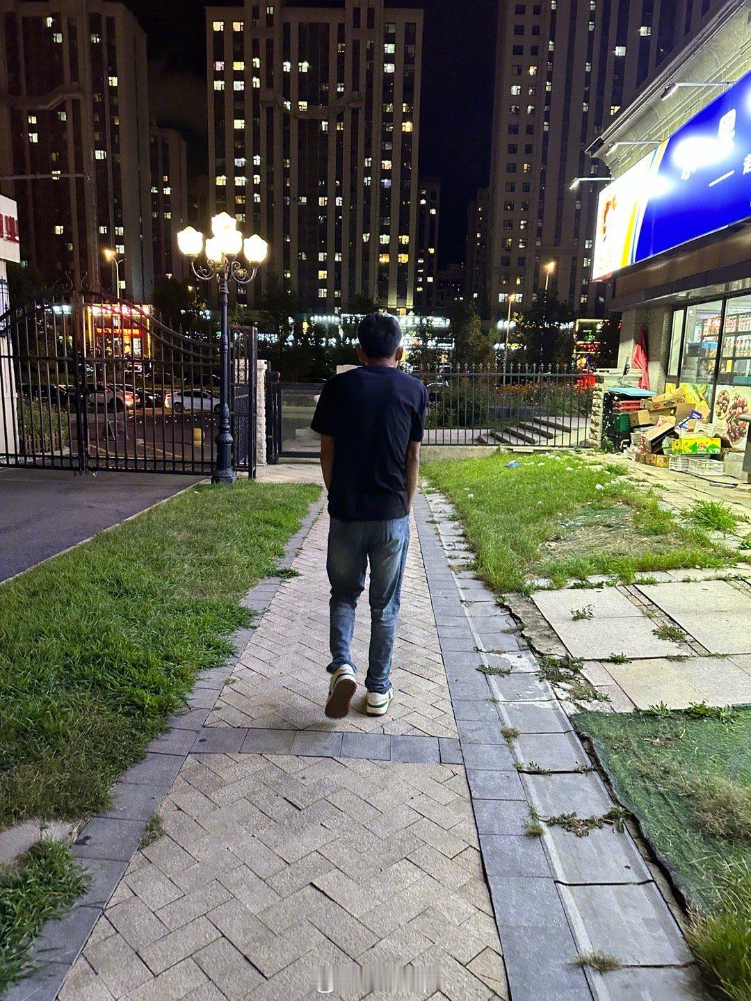 从成都回来还没适应东北的温度，这小风嗖嗖的。[笑cry] ​​​