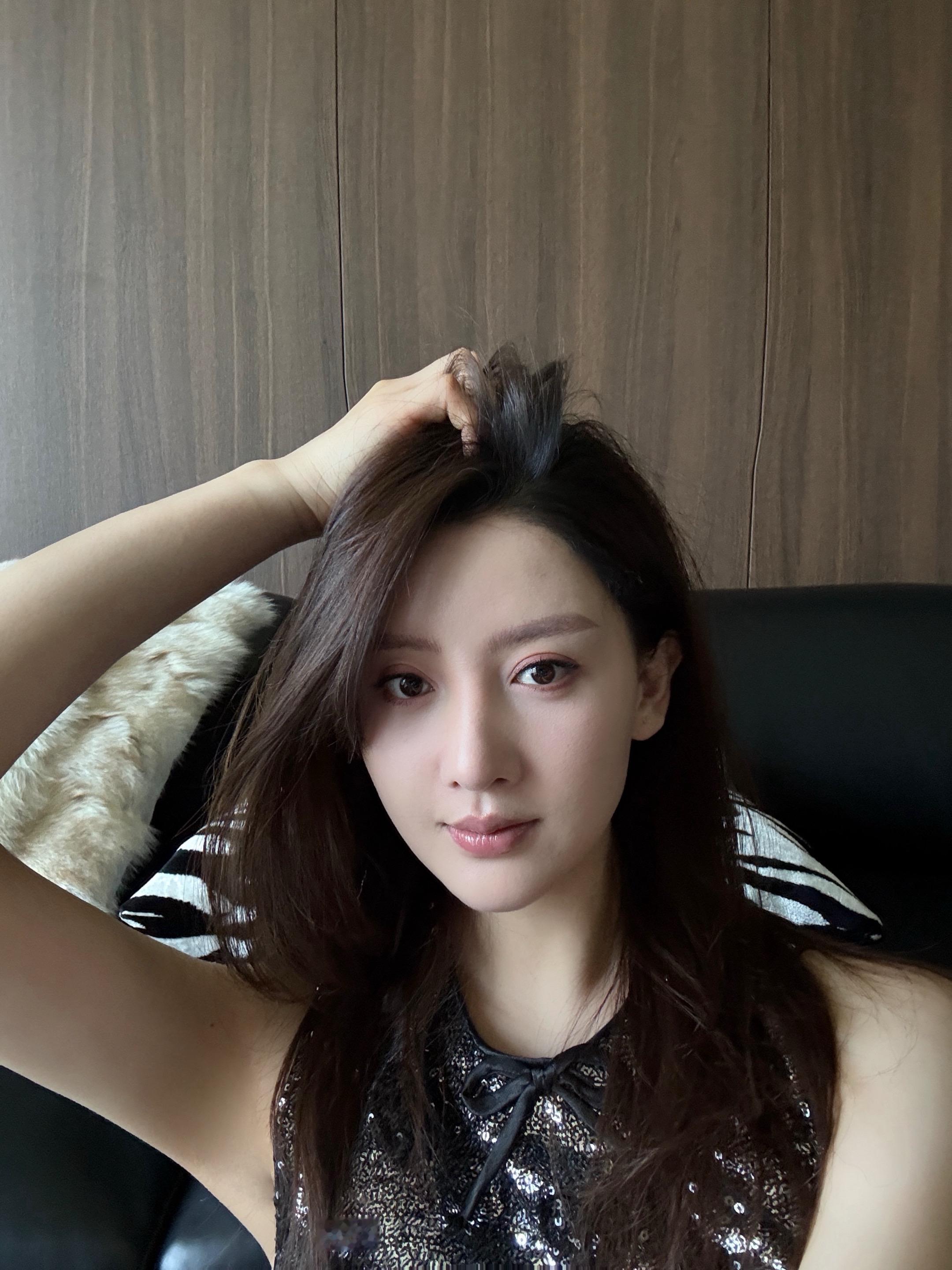 留一点未经雕琢的私心 存几分不必解释的沉默