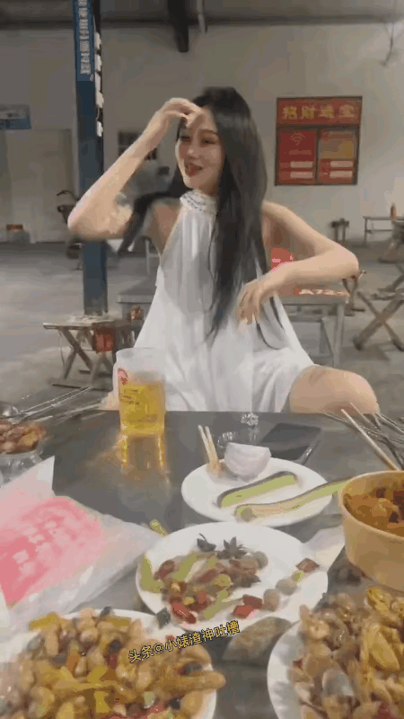 喝了酒果然不一样
感觉浑身充满力量
必须打一架看看