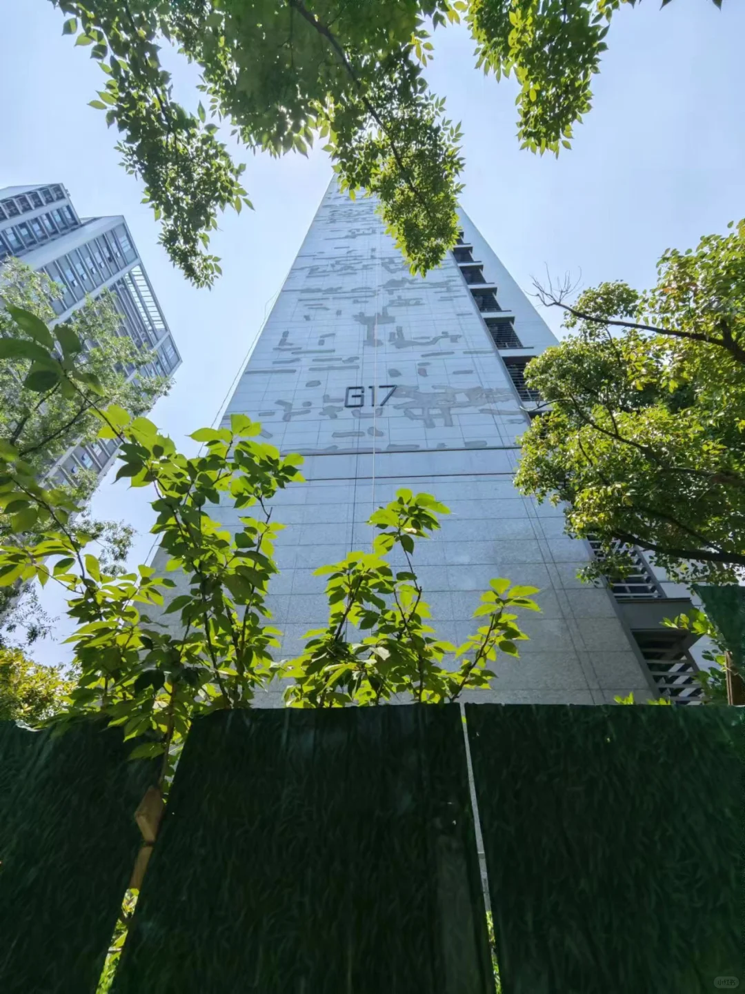 知名房企交房不久外立面长了牛皮癣了吗