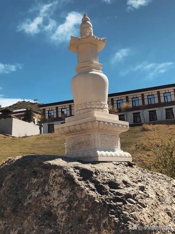 家人们，在这纷扰尘世，别忘了给自己留片净土！
外面风雨再狂，那是老天的事，咱得守