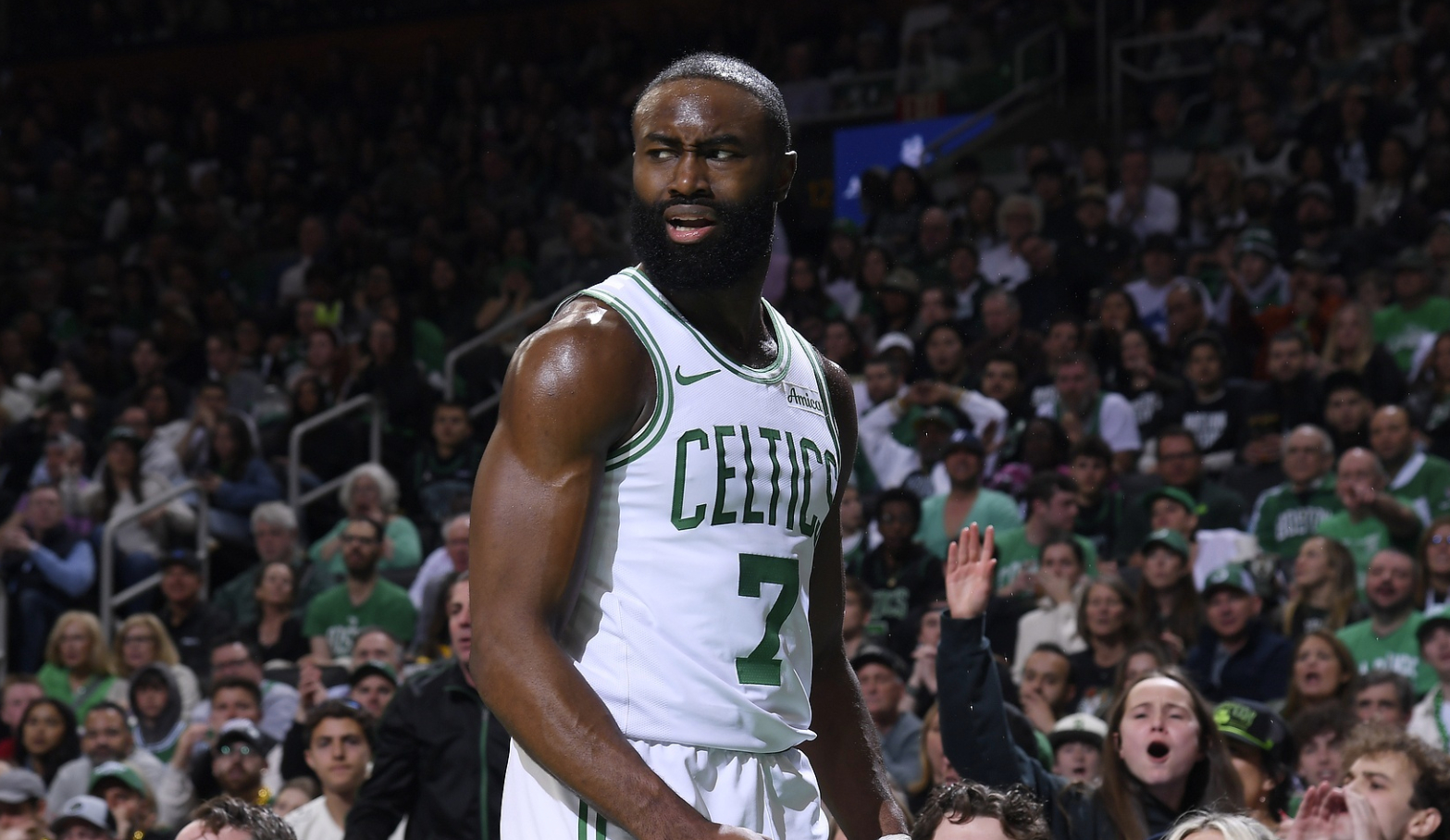 凯尔特人战胜76人  三连胜！凯尔特人109-108险胜76人，杰伦布朗32分，