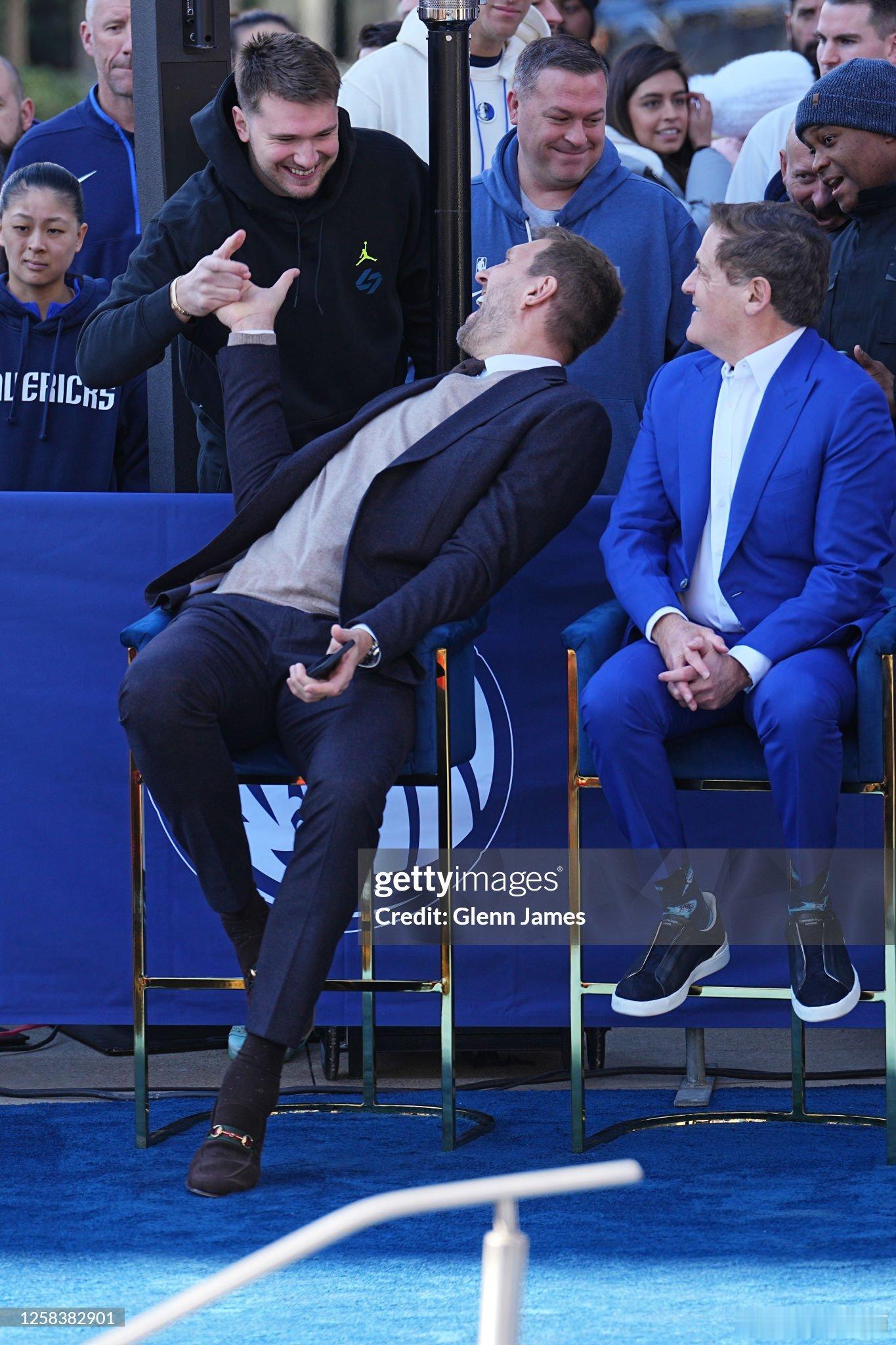 MFFL 库班发推。“年轻球员们总是拼尽全力。我们曾经为了得到东契奇而摆烂，那场