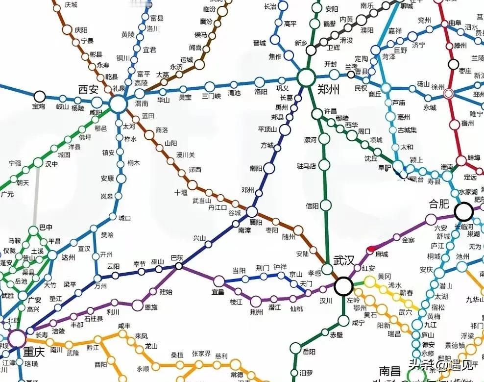 郑州建好了米字型高铁枢纽，最不情愿的当属西安和武汉了，西安说我也有米字型枢纽，武