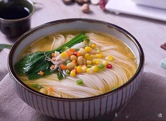 二月二龙抬头，大家都吃什么？

下面5样是二月二龙抬头必吃的.



1、龙须面