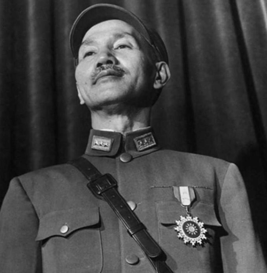 1938年1月24日，韩复榘在一座小楼里被特务处决，事后，老蒋严厉斥责戴笠：“韩