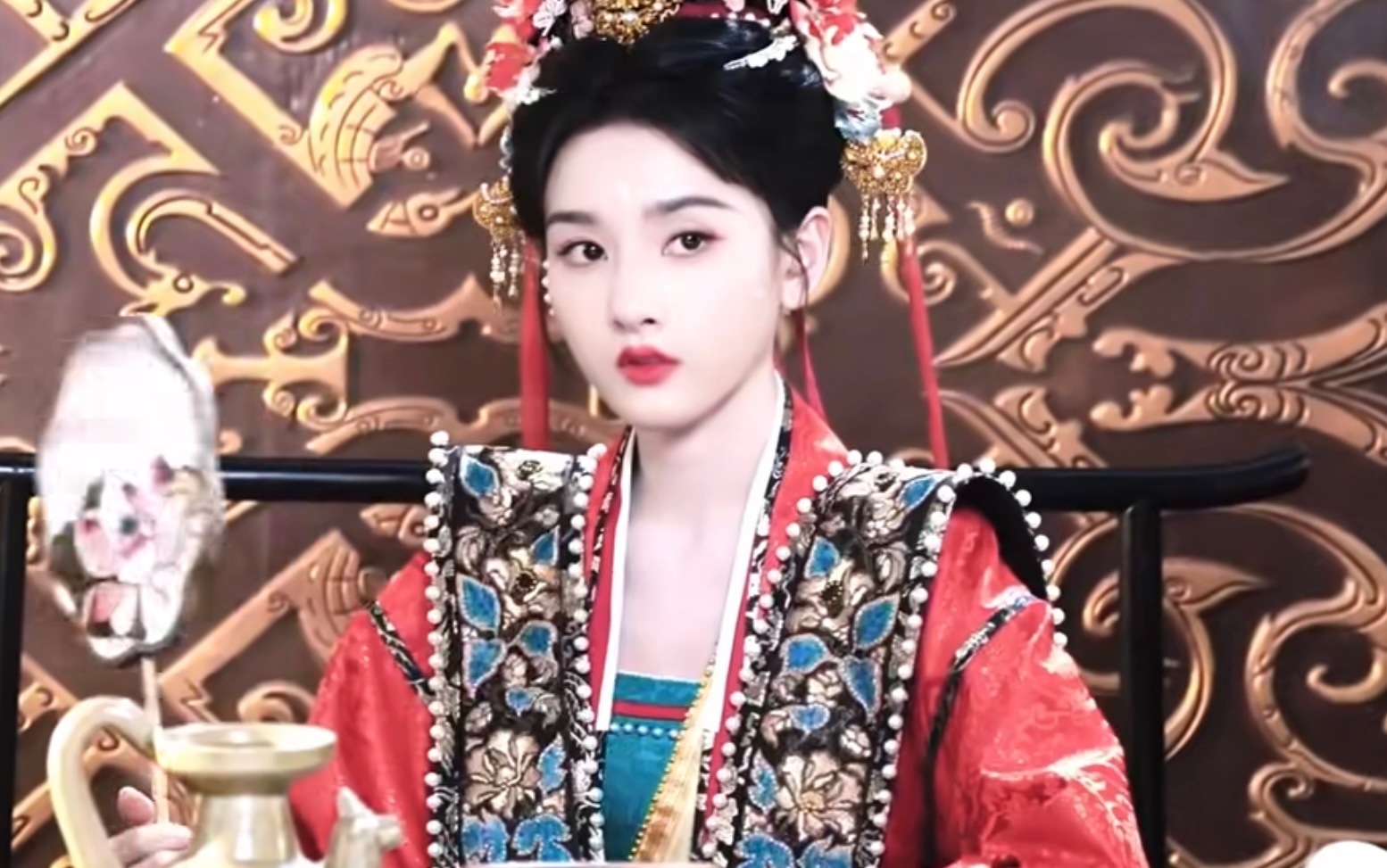 宋祖儿吴蒖蒖 最喜欢这几个镜头 好倔强的美司宫令