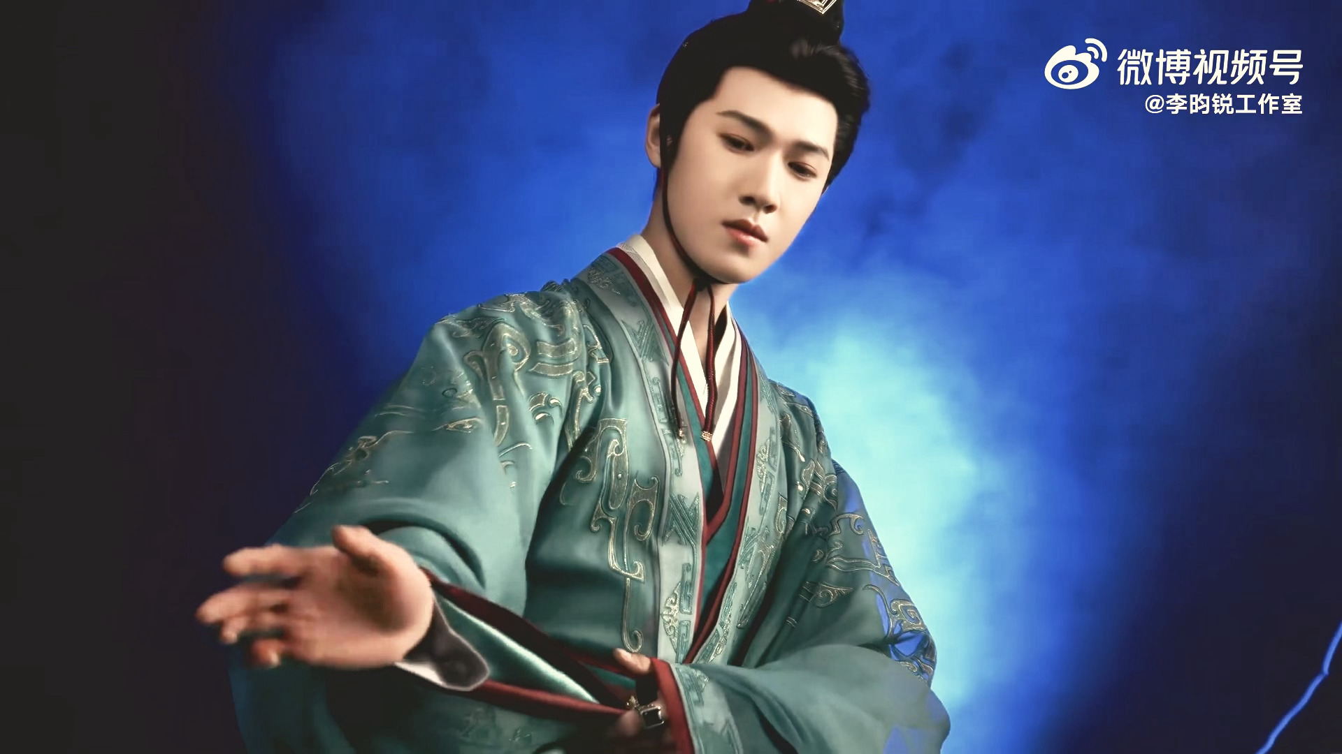 翻手为云覆手为雨🫳🫴李昀锐归良辰妆造