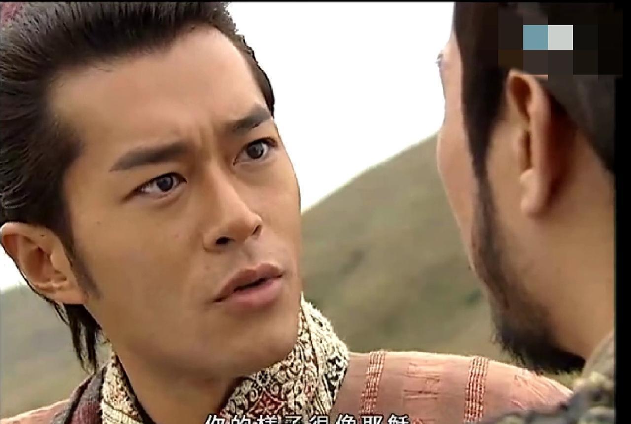 吕不韦的刀离他咽喉只剩三寸时，项少龙才懂什么叫过命的交情。
不是酒桌上的称兄道弟