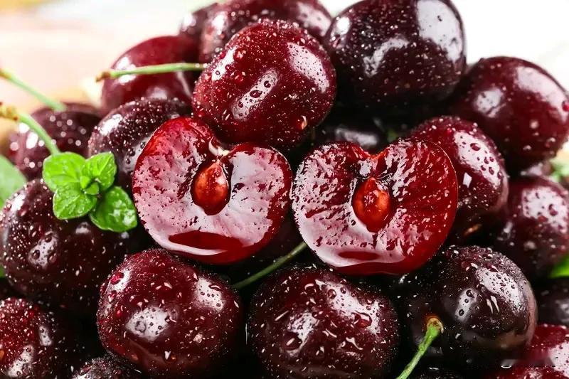 车厘子批发价从每件1700降至500 车厘子批发价从每件1700元降至500元，