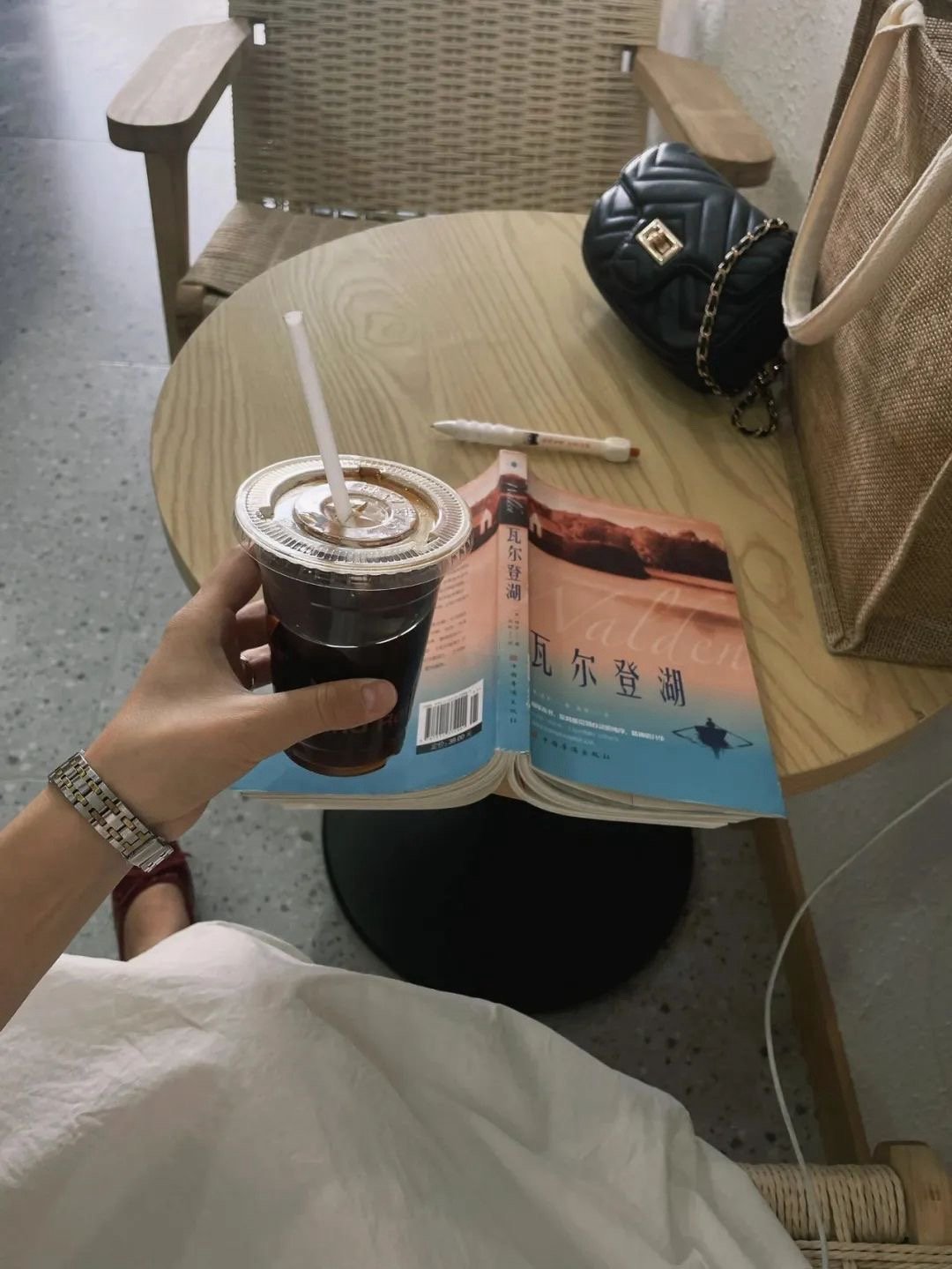 𝗘𝗻𝗷𝗼𝘆 𝗟𝗶𝗳𝗲☕️你说真心难得 但是亲爱的 你没有给我金