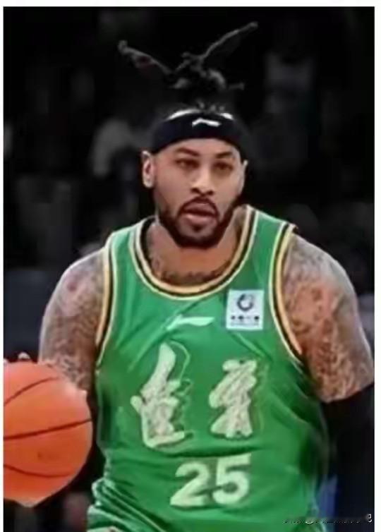 必须得夸夸莫兰德啊，从乌戈接手后。莫兰德跟变了个人一样。篮下无敌啊。今晚辽宁能加