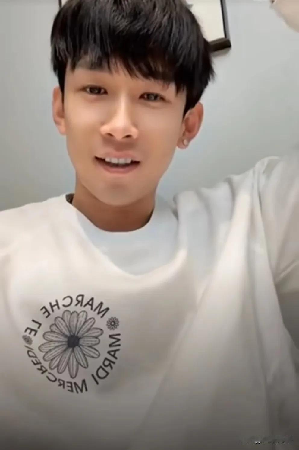T佑自述3次挨打经历，都没“讹”到钱！

                T佑讲