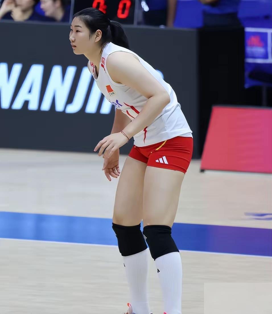 为了 巩固积分，为了不被日本女排把中国排名挤到靠后。中国女排打法国，我看真不能再