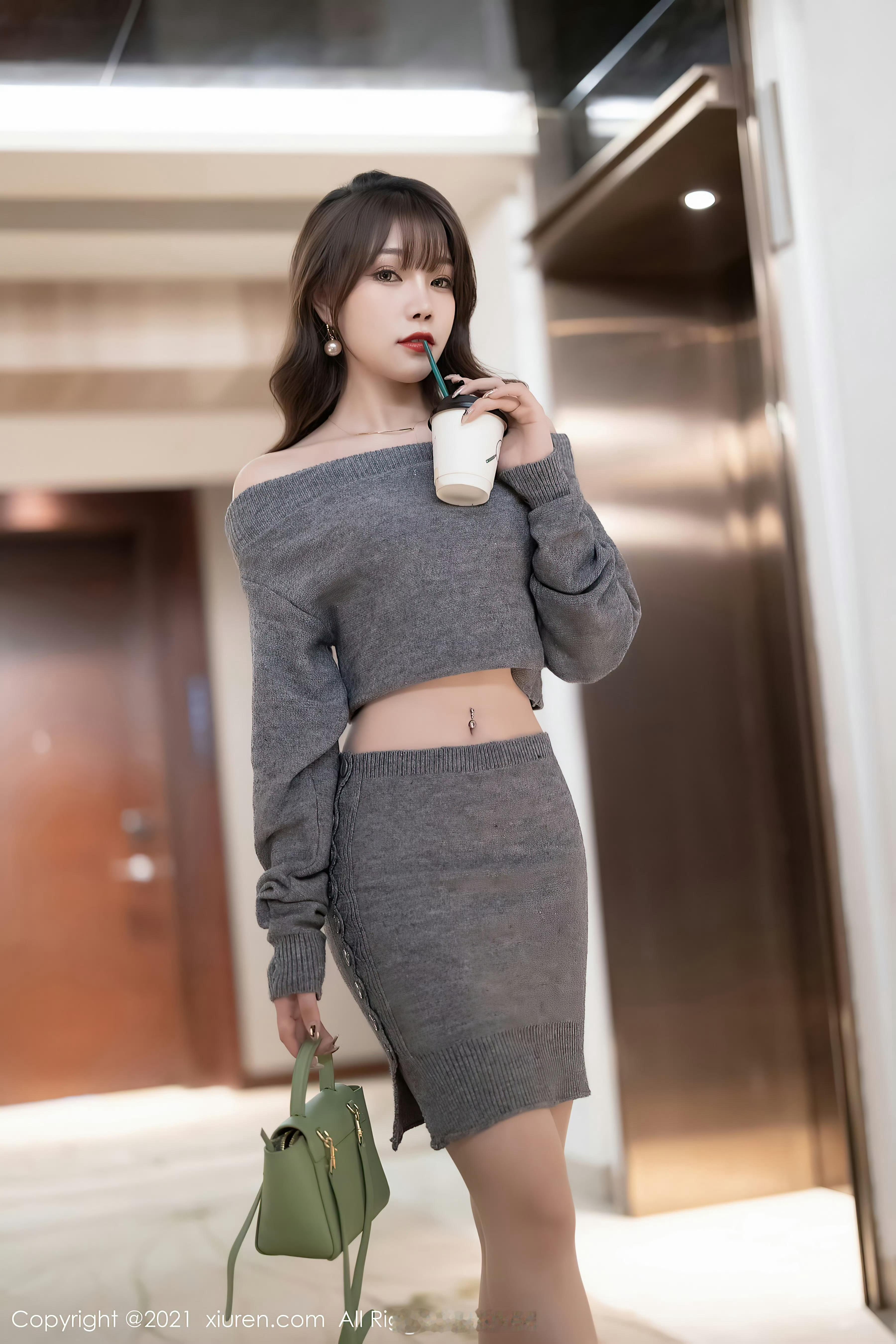 早起喝一杯咖啡提神醒脑 ​​​