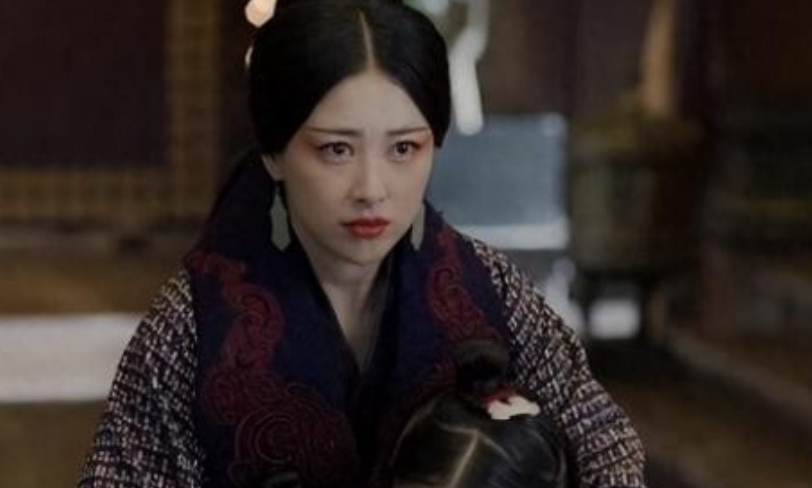 史书里司马迁直白记载嫪毐天生异于常人，可赵姬对他百般纵容、不惜触碰秦国王室底线，