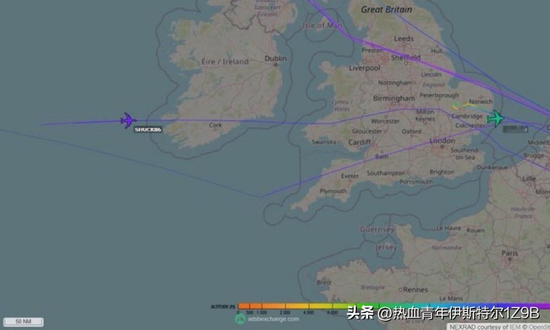 在过去的 4 个小时里，美国空军 40 架飞机——22 架加油机、13 架运输机
