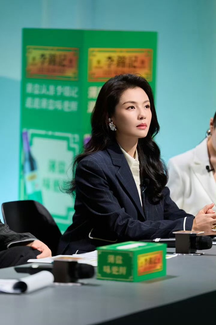 刘涛江西人的胃口刘涛的味蕾被通杀了江西人的硬核胃口名不虚传，刘涛既能扛住赣菜的浓
