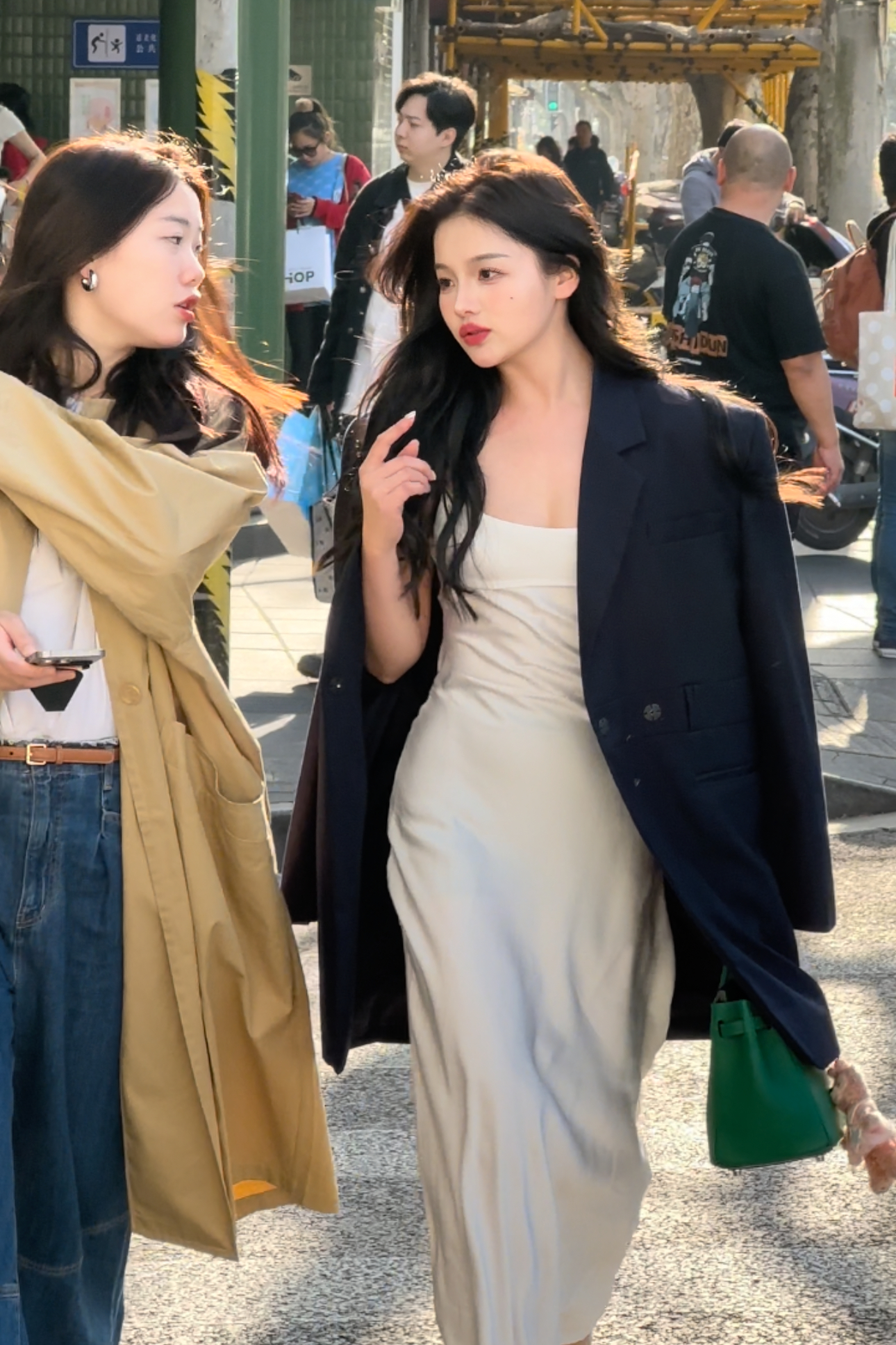 阳光明媚  🦋 ​​​