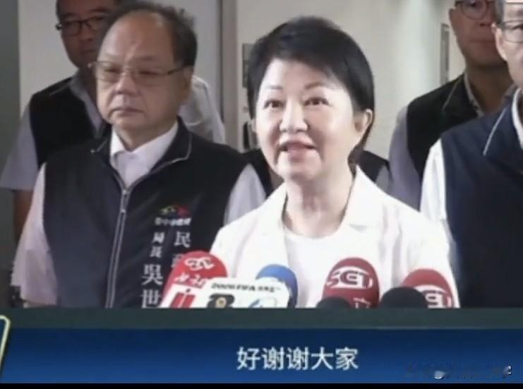就在今天刚才，卢秀燕呼吁赖清德要当和平的缔造者，绝不能做对不起两岸人民的麻烦制造