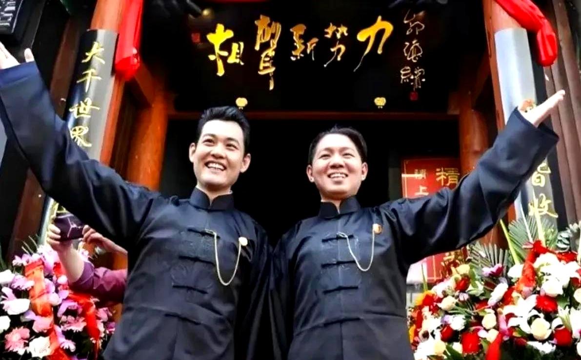 卢鑫直播时被刷弹幕：欺师灭祖！卢鑫当时就怒了，反问道：欺谁了你说出来，灭谁了你说