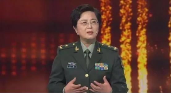 请您为伟大的女科学家陈薇少将停留1秒钟，她是中国工程院院士，为国铸盾的巾帼英雄。