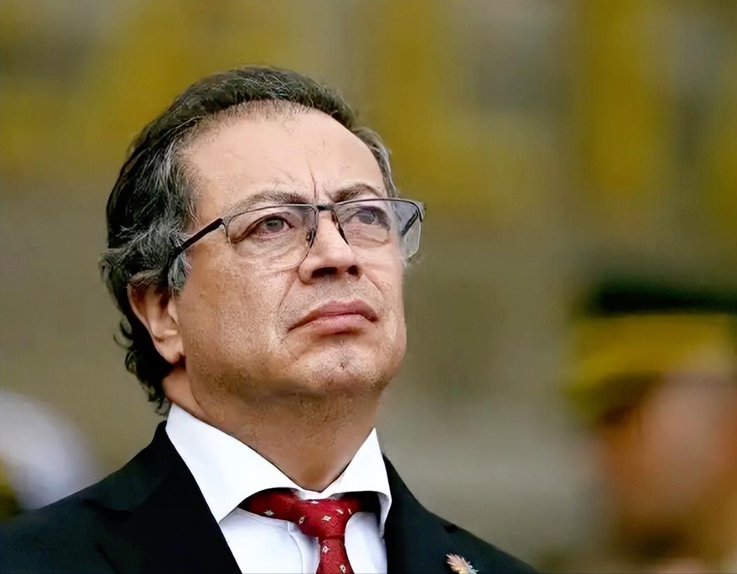 谁能想到特朗普变脸这么快，前几天还在飞机上破口大骂哥伦比亚总统佩特罗，甚至放狠话