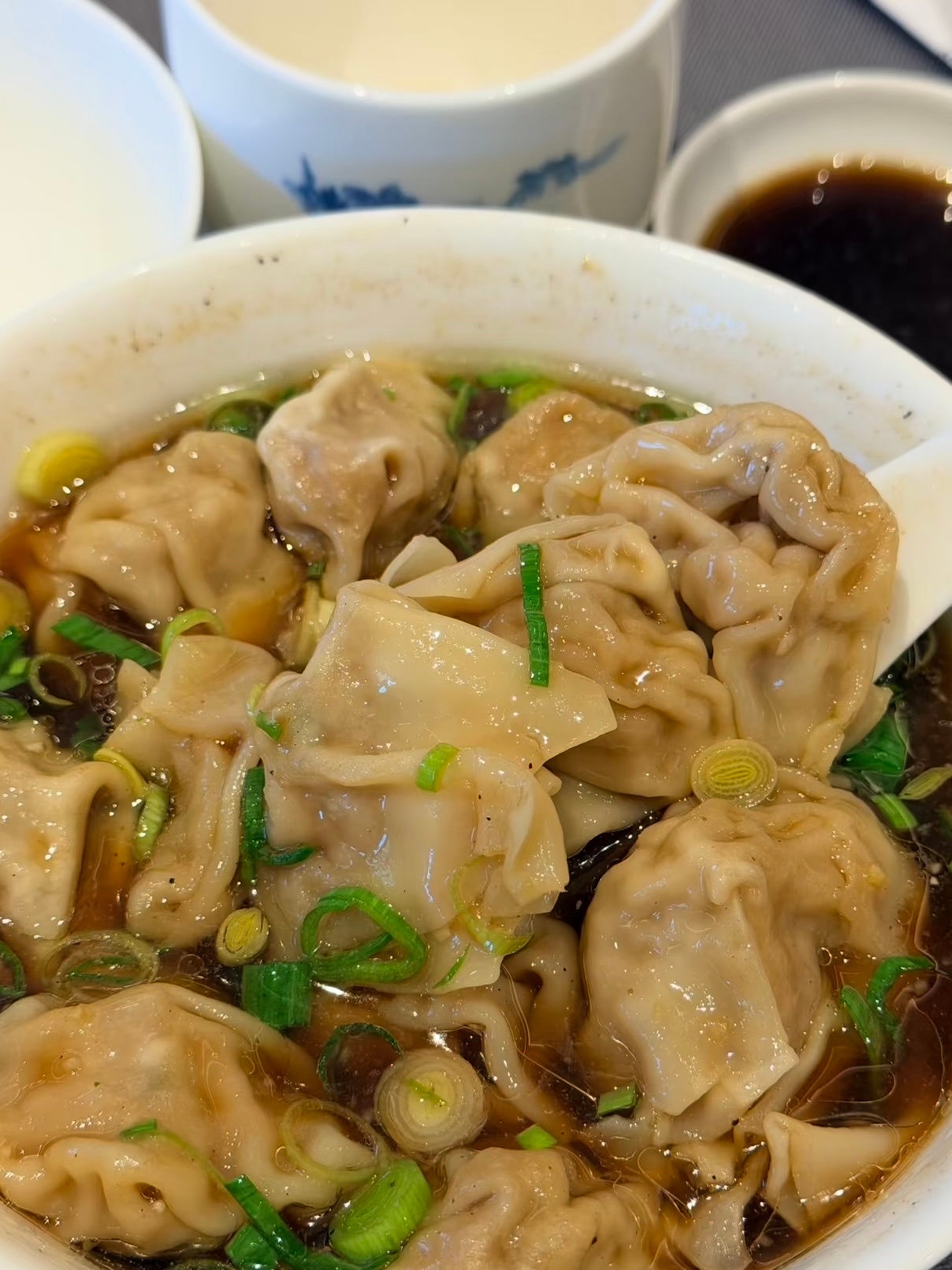 烟火早餐，热气腾腾，新的一天稳稳开局黄金金价黄金