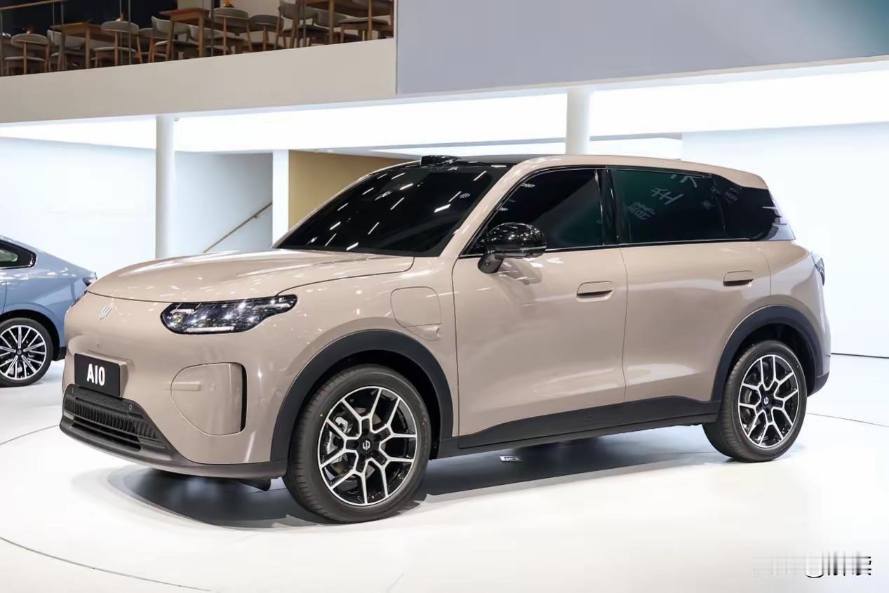 颜值比肩宝马MINI，零跑A10真的让人狠狠期待！
 
很多人喜欢宝马MINI，