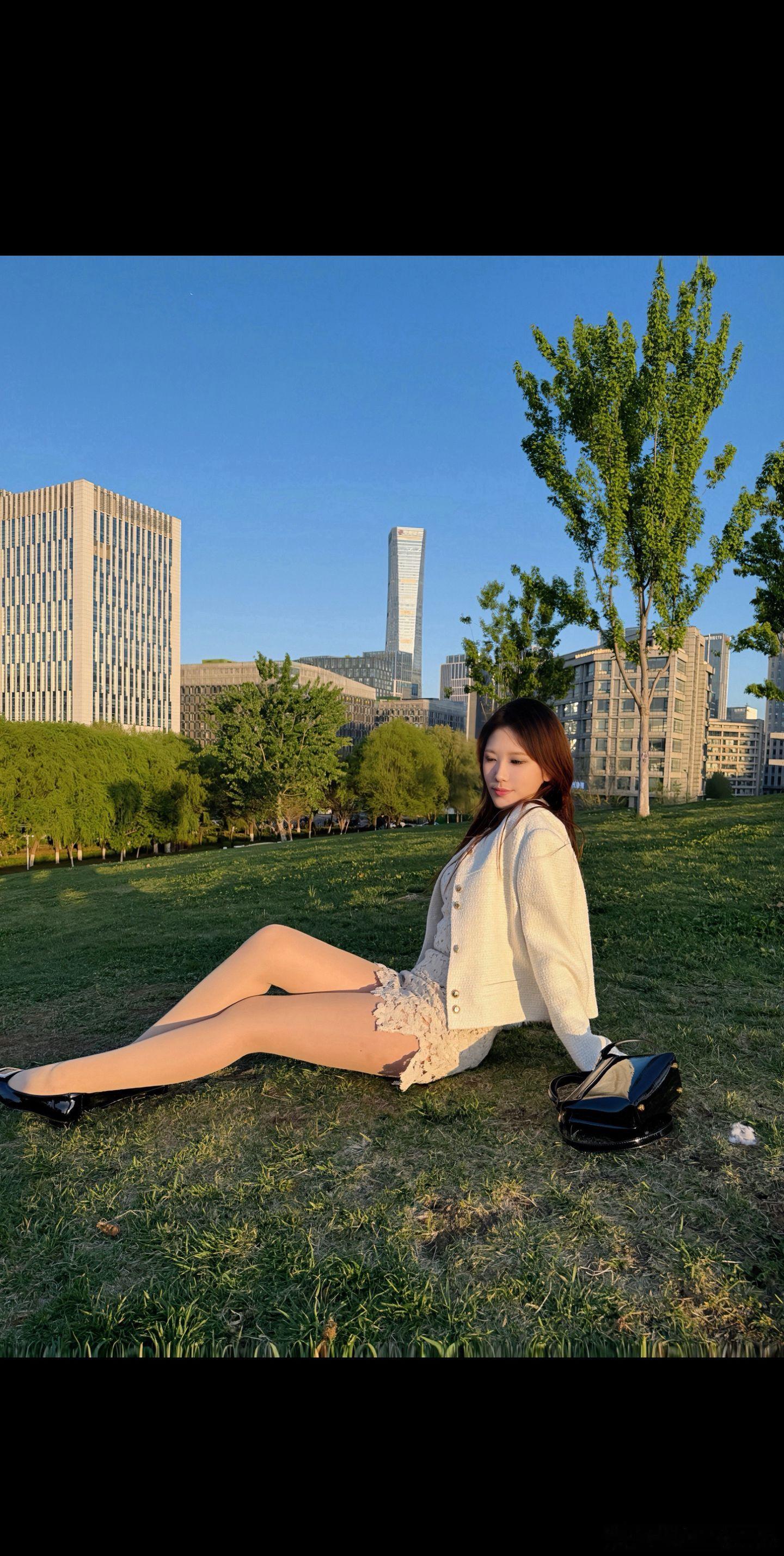 人像摄影 肉丝真的超配职业装美女
