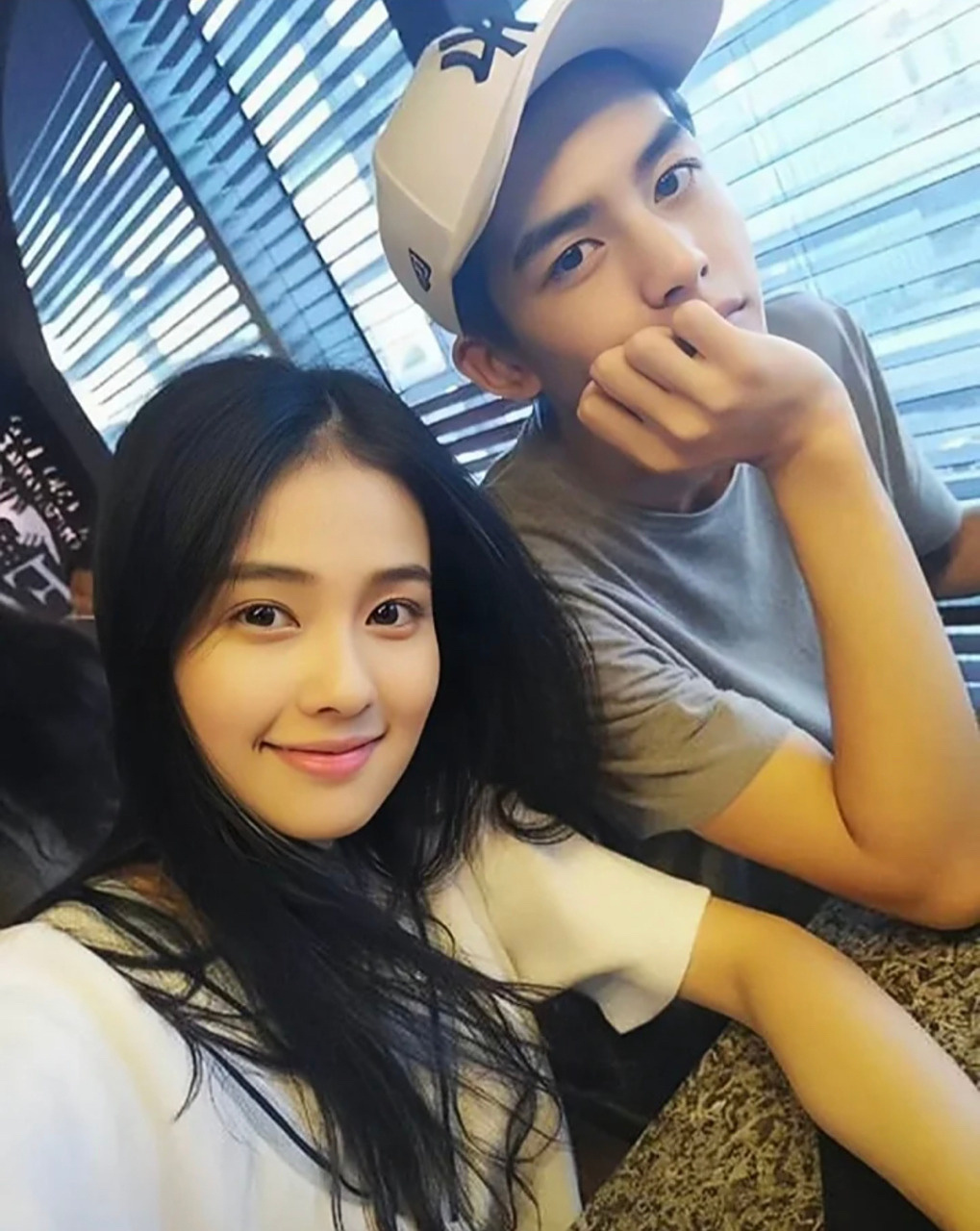 白鹿宋威龙早期旧照这么早就认识了啊 