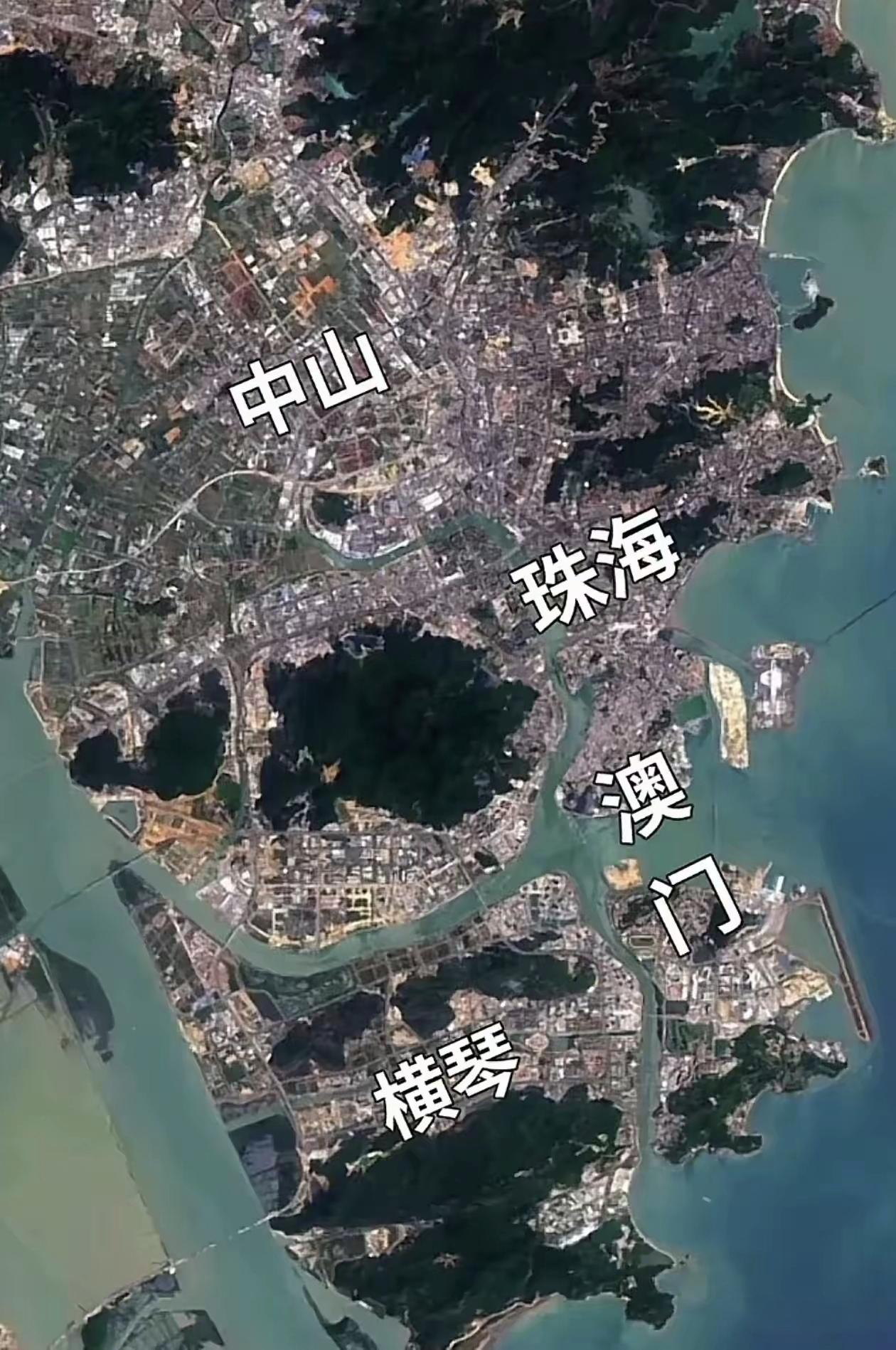 广东很多城市就是面积太小了，中山、珠海两个城市都不到2000平方公里，加一起也就