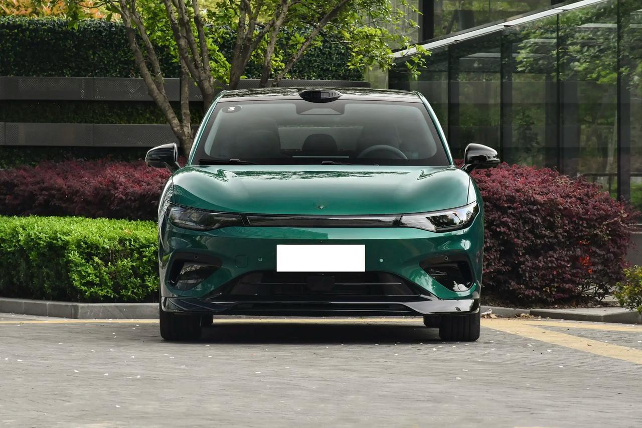 说实话，零跑Lafa5 Ultra版打动我的不是动力，而是它把“性价比”和“个性