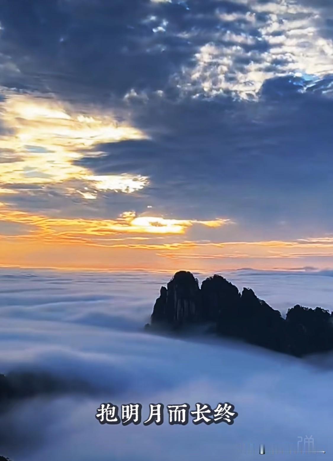 男人不能好色，好色付出的代价太大，小则伤财，重则伤命，所以男人要远离女人，自己爱