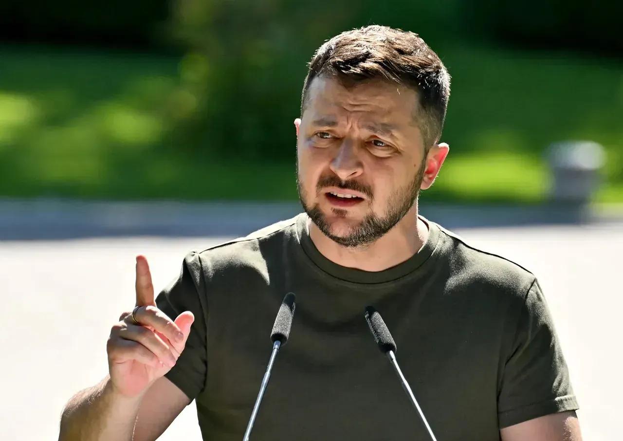 泽连斯基通过官方渠道发了重磅声明，说乌克兰已正式进入和合作伙伴合作的核心实施阶段