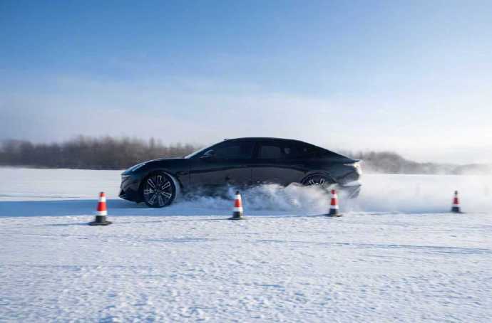 零下40度千里春运你的车行吗领克10 EM-P零下40℃实测续航1074km！E